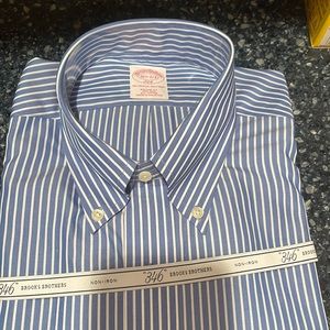 Brand new Brooks Brothers dress shirt 16 1/2 x 33